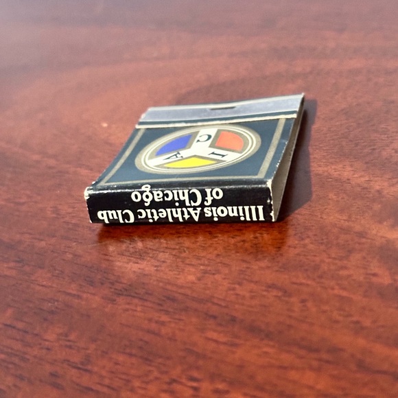 Vintage Matchbook Illinois Athletic Club of Chicago IAC Membership Relax Matches - Picture 6 of 16